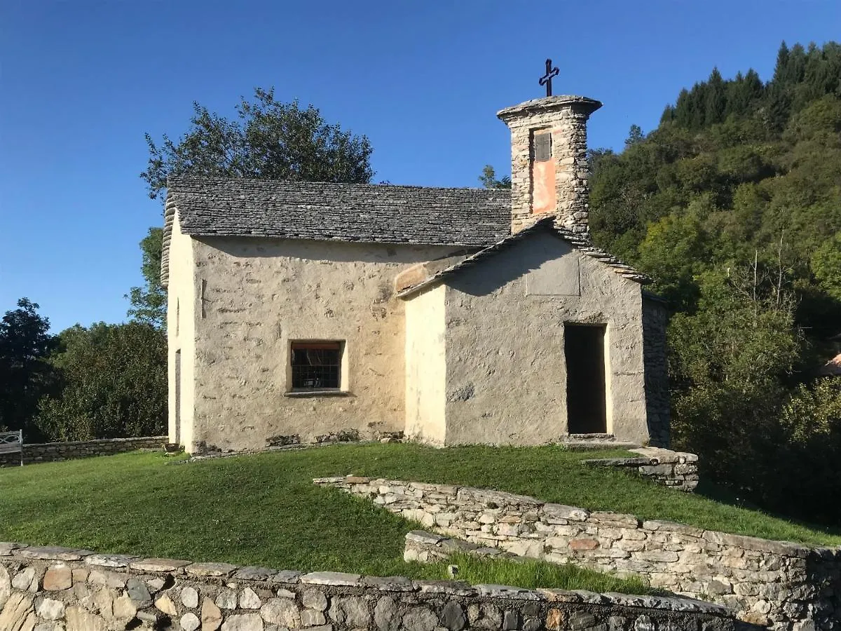 Bed and Breakfast La Tana del Ghiro Porto Valtravaglia Bed & Breakfast